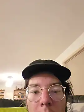 Snapshot of KinkyKittyBoy chatting on 11, 6, 2026 KinkyKittyBoy online show from 11, 6, 2026