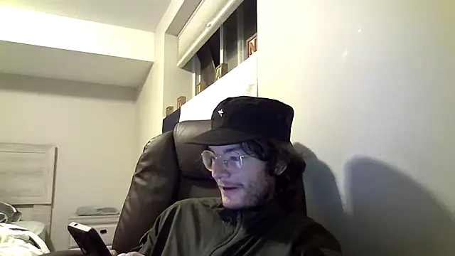 Snapshot of KinkyKittyBoy chatting on 5, 7, 2026 KinkyKittyBoy online show from 5, 7, 2026