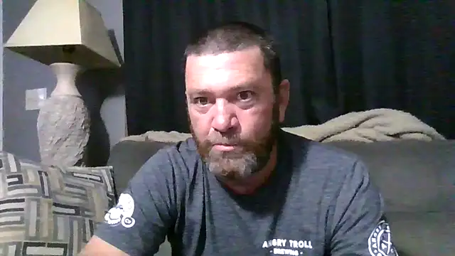 Snapshot of Beaededpainter chatting on 31, 5, 2026 Beaededpainter online show from 31, 5, 2026