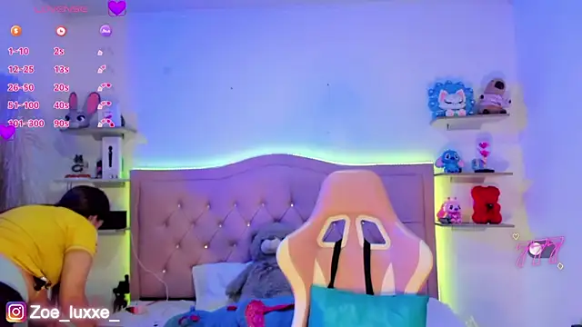 Zoe Luxxe  online show from 23, 5, 2026