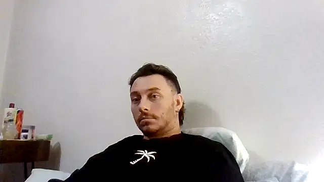 Snapshot of TallHungandCloudy69 chatting on 6, 3, 2026 TallHungandCloudy69 online show from 6, 3, 2026