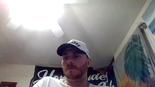 Snapshot of TallHungandCloudy69 chatting on 17, 3, 2026 TallHungandCloudy69 online show from 17, 3, 2026