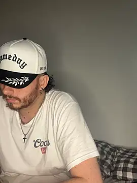 Snapshot of TallHungandCloudy69 chatting on 11, 4, 2026 TallHungandCloudy69 online show from 11, 4, 2026