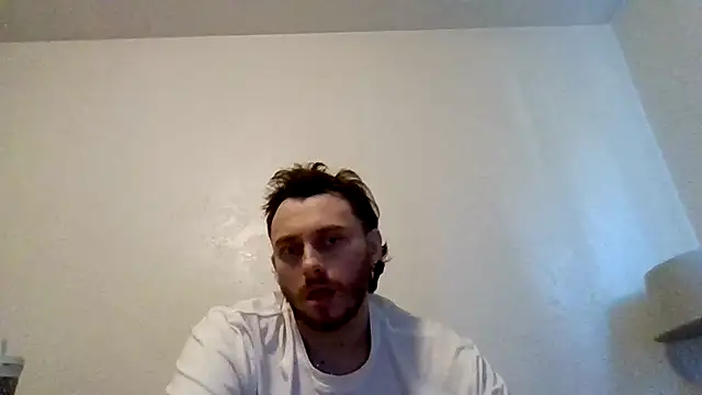 Snapshot of TallHungandCloudy69 chatting on 16, 4, 2026 TallHungandCloudy69 online show from 16, 4, 2026