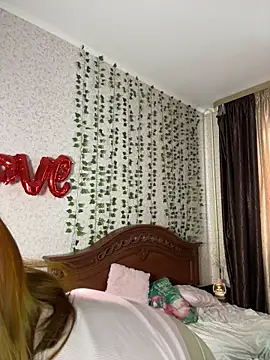 SweetsforLily online show from 5, 3, 2026