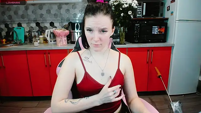 Mary Blu online show from 3, 2, 2025