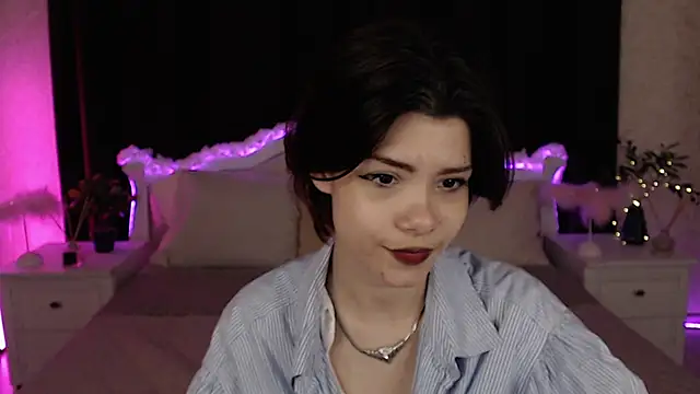 llittle-peachh online show from 12, 3, 2026