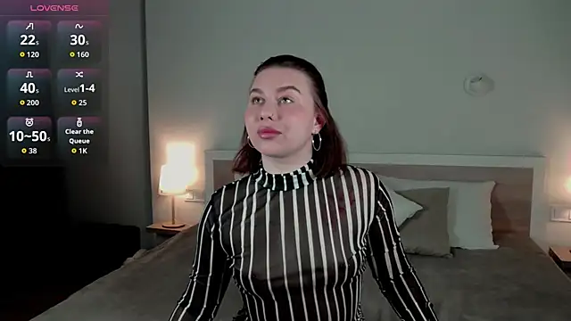 HermioneMoon online show from 2, 4, 2026