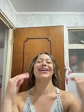 Snapshot of Baby_Pink_Love chatting on 5, 5, 2026 Baby Pink Love online show from 5, 5, 2026