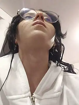 Naomimolie online show from 16, 5, 2026