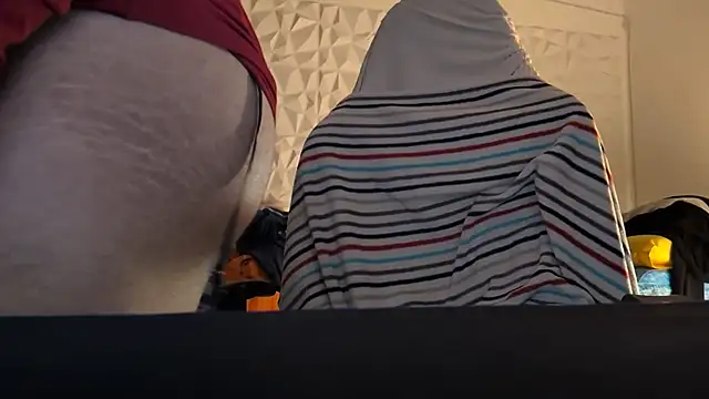 sissy sara ita online show from 3, 3, 2026