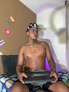 Snapshot of Axell_king07 chatting on 1, 7, 2026 Axell king07 online show from 1, 7, 2026