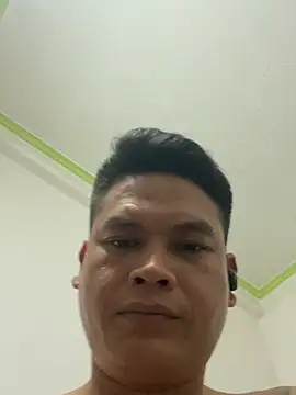 Snapshot of tonatranvan chatting on 3, 3, 2026 tonatranvan online show from 3, 3, 2026