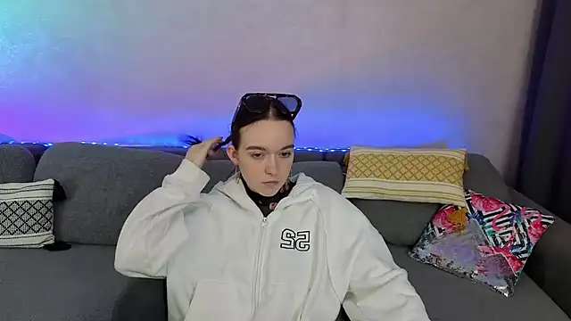 Snapshot of SunyLily chatting on 16, 5, 2026 SunyLily online show from 16, 5, 2026