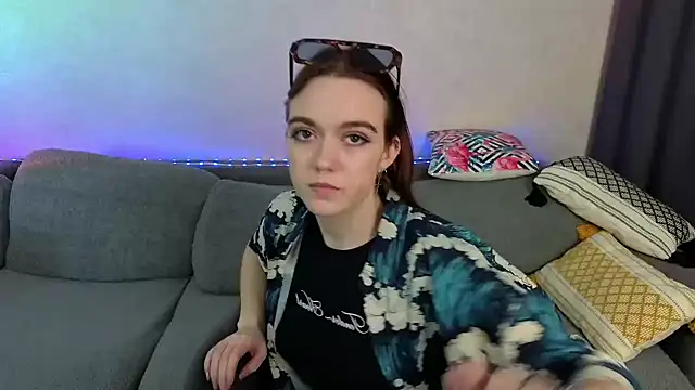 Snapshot of SunyLily chatting on 12, 6, 2026 SunyLily online show from 12, 6, 2026