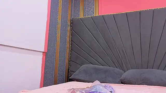 Kaely-Hot- online show from 6, 4, 2026