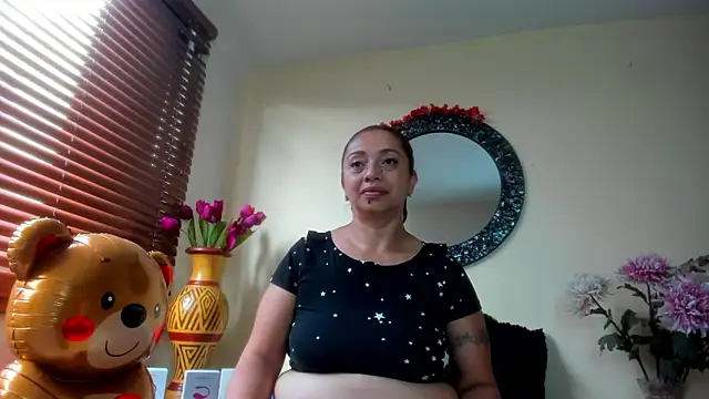 Maye Milf  online show from 26, 3, 2026