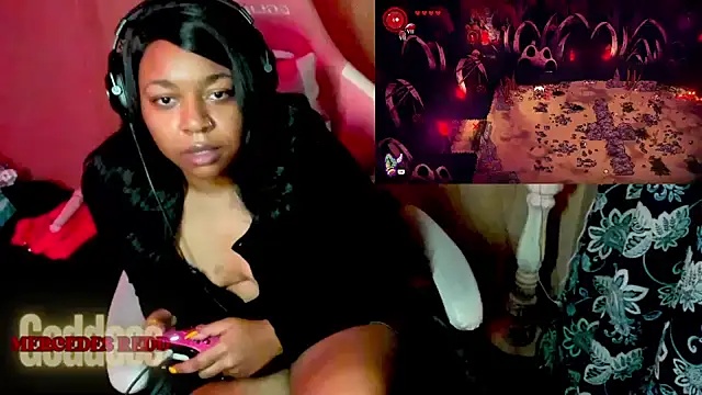 Snapshot of Goddess_MercedesRedd chatting on 4, 5, 2026 Goddess MercedesRedd online show from 4, 5, 2026