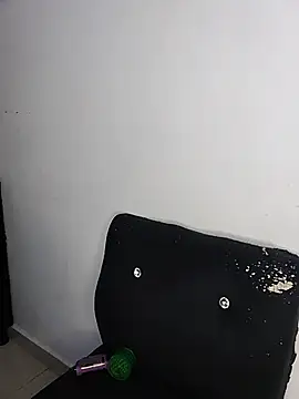kittyBlossom 1 online show from 5, 8, 2026