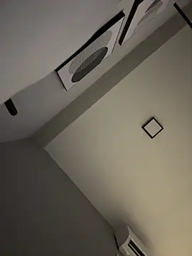 Geovana blan online show from 13, 4, 2026