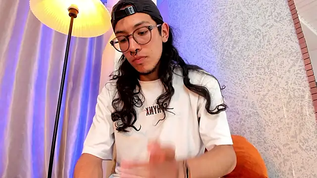 Enzo rey online show from 3, 3, 2026