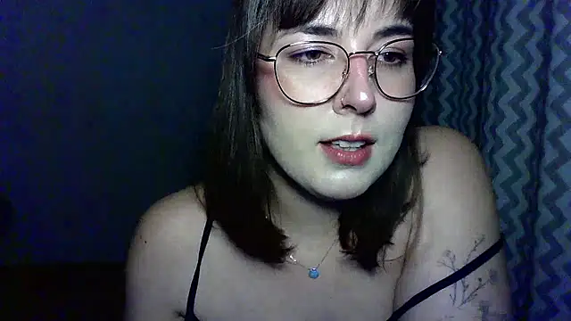 Snapshot of ClaraHard chatting on 9, 7, 2026 ClaraHard online show from 9, 7, 2026