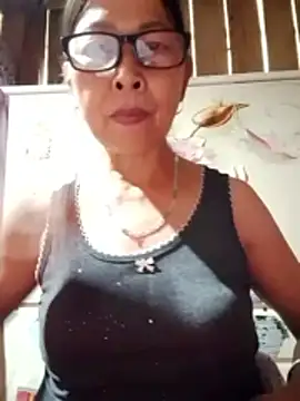 Snapshot of Sky-rain98 chatting on 5, 5, 2026 Sky-rain98 online show from 5, 5, 2026