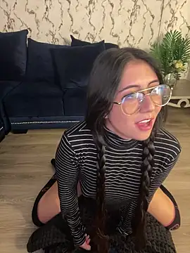 Lunaliaa  online show from 11, 3, 2026