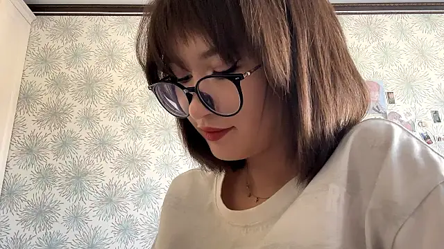 Bella Voraesynd online show from 5, 3, 2026