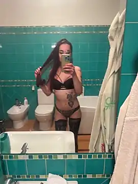 chiara-mario online show from 3, 5, 2026