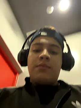 Snapshot of OliverTabordaa chatting on 24, 4, 2026 OliverTabordaa online show from 24, 4, 2026