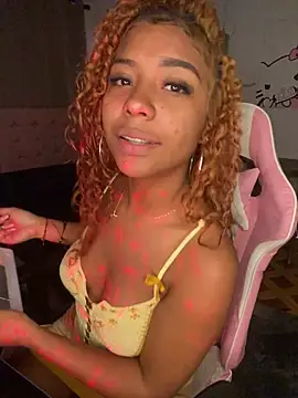 ThePrettyTiana online show from 18, 4, 2026