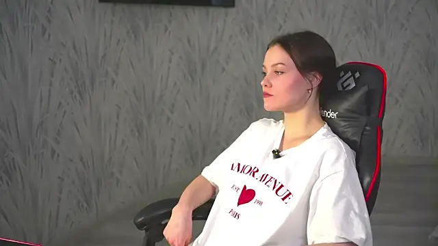 Snapshot of KelsieBatt chatting on 5, 3, 2026 KelsieBatt online show from 5, 3, 2026