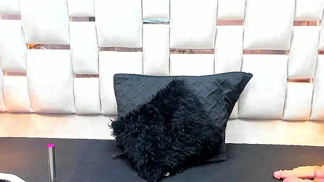 Milf Drip online show from 20, 4, 2026