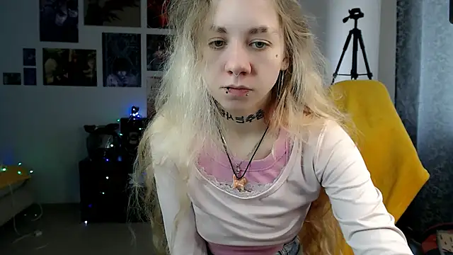 Snapshot of Nica_Kawaii chatting on 21, 4, 2026 Nica Kawaii online show from 21, 4, 2026