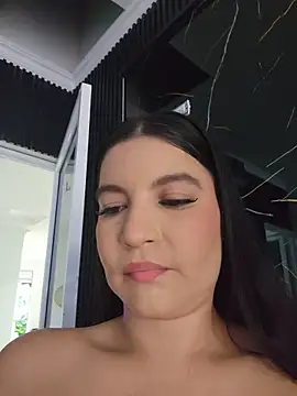 Pretty Julieta online show from 5, 4, 2026