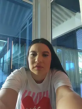 Snapshot of Pretty_Julieta chatting on 27, 4, 2026 Pretty Julieta online show from 27, 4, 2026