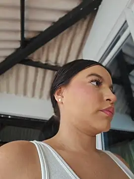 Snapshot of Pretty_Julieta chatting on 25, 5, 2026 Pretty Julieta online show from 25, 5, 2026