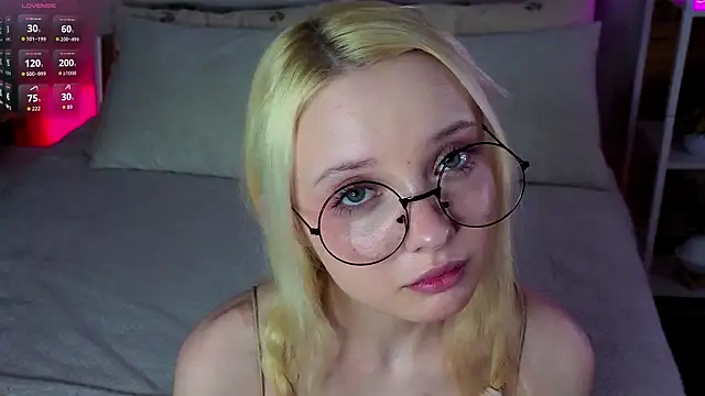 Snapshot of TwilaDona chatting on 9, 3, 2026 TwilaDona online show from 9, 3, 2026