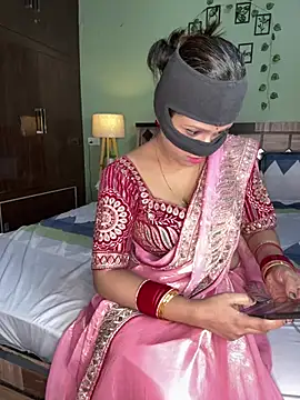 Snapshot of your_bhabhi_love chatting on 28, 6, 2026 your bhabhi love online show from 28, 6, 2026