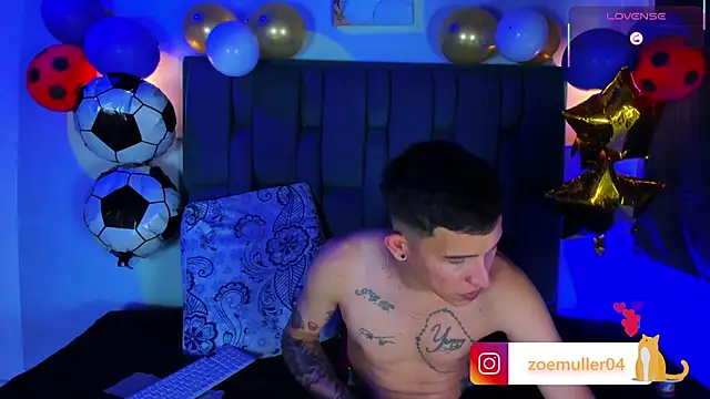 Zoe Axel1 online show from 3, 7, 2026