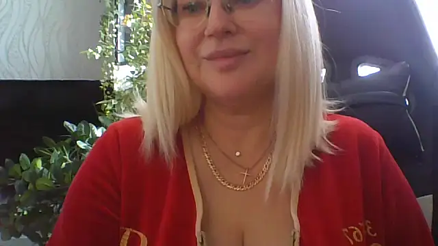 LianaSweetX online show from 14, 4, 2026