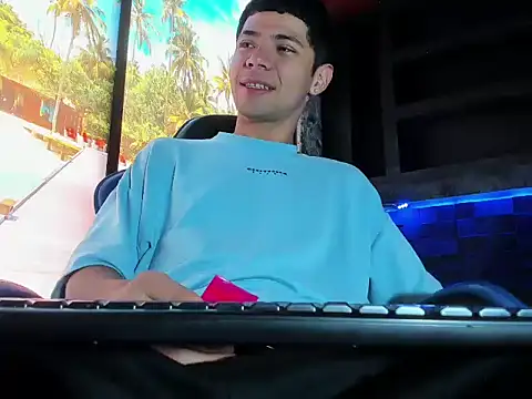 ChristoperGiraldo online show from 5, 4, 2026