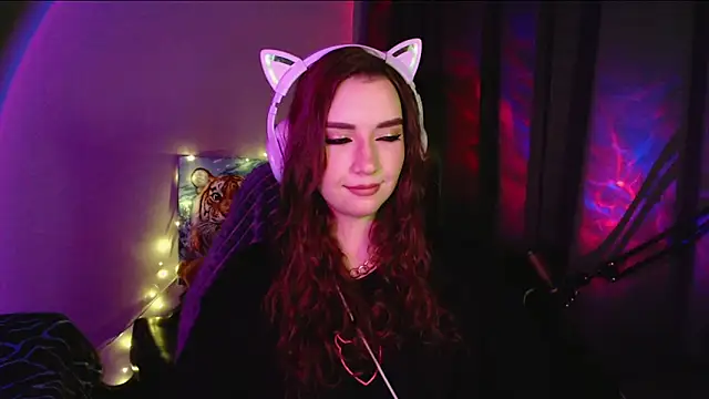 Snapshot of Celia_Sensual_ chatting on 10, 5, 2026 Celia Sensual online show from 10, 5, 2026
