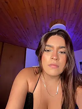 Issa pinkk online show from 24, 3, 2026