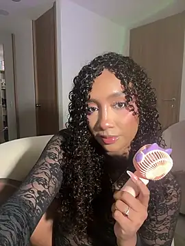 Snapshot of Amber_peach chatting on 25, 3, 2026 Amber peach online show from 25, 3, 2026