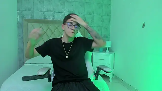 TylerCross  online show from 13, 3, 2026