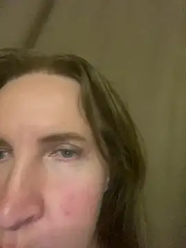 Snapshot of TeraGold46 chatting on 28, 5, 2026 TeraGold46 online show from 28, 5, 2026