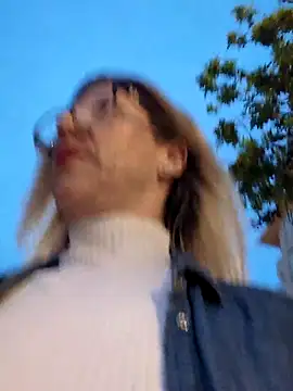 ManuelaX online show from 24, 4, 2026