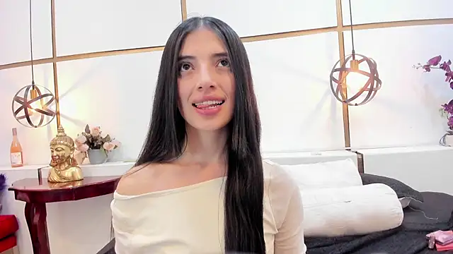 Snapshot of Cynthia1Fox chatting on 25, 5, 2026 Cynthia1Fox online show from 25, 5, 2026